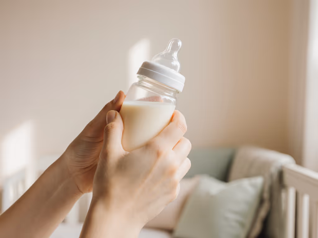 caregiver_using_paced_bottle_feeding_technique